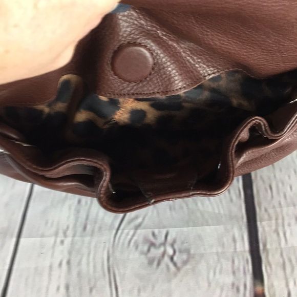 b. Makowsky Chocolate Brown Soft Leather Shoulder Bag Purse - Picture 13 of 16